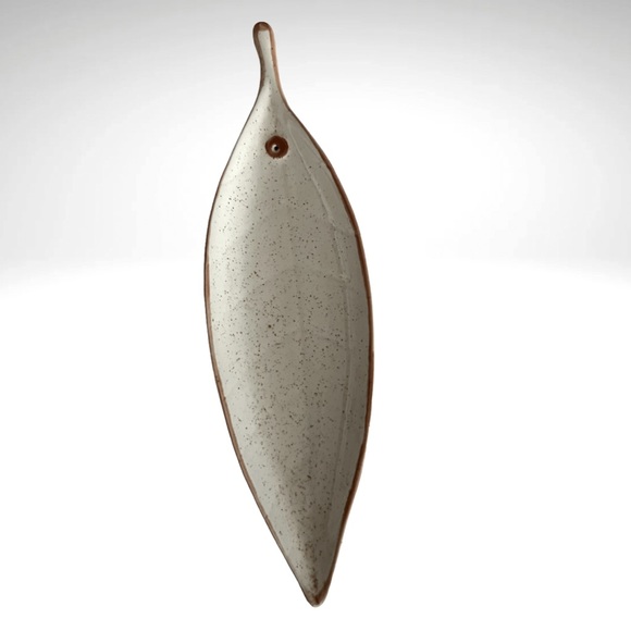 Pier 1 Leaf Shaped Incense Burner or Holder - Picture 1 of 10